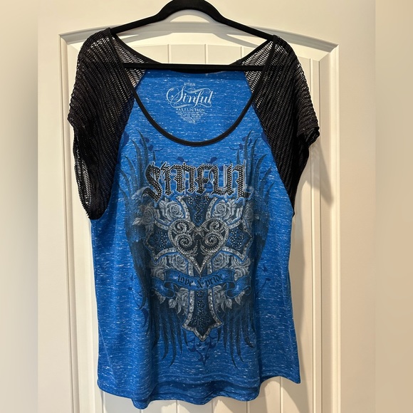 SINFUL BY AFFLICTION WOMEN’S CRYSTAL EMBELLISHED TEE.  SIZE MEDIUM. - Picture 1 of 4